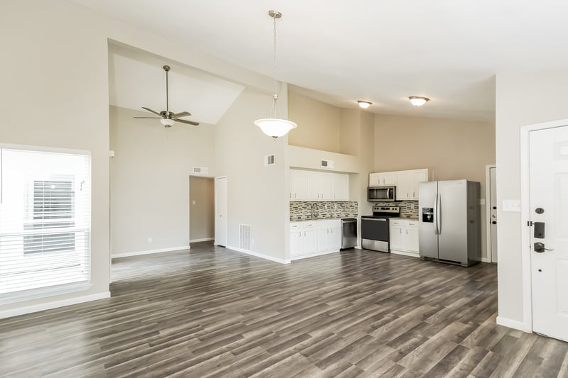 002-photo-living-room-11057658-1