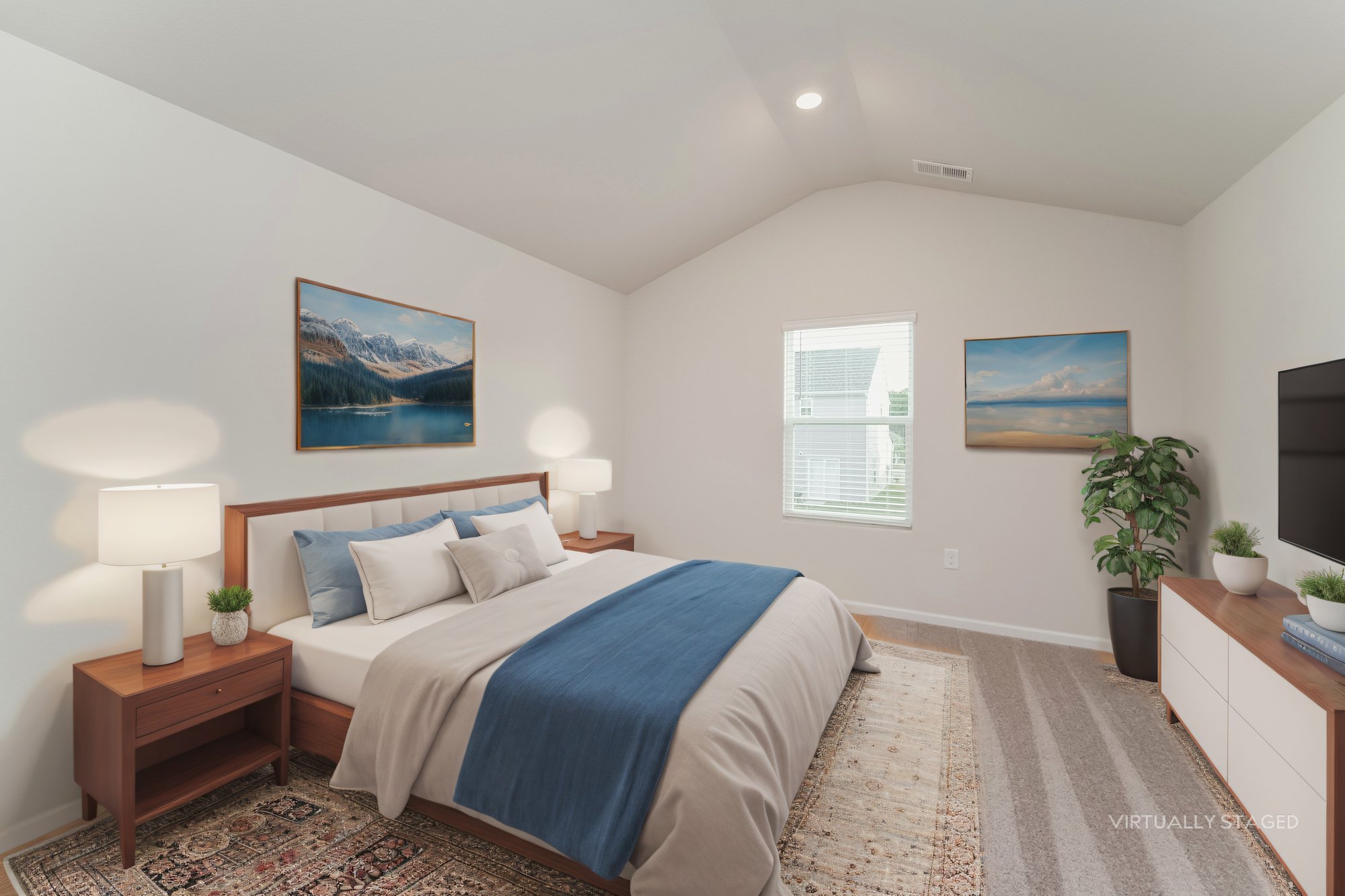 010-photo-main-bedroom-13879420 (1)-1