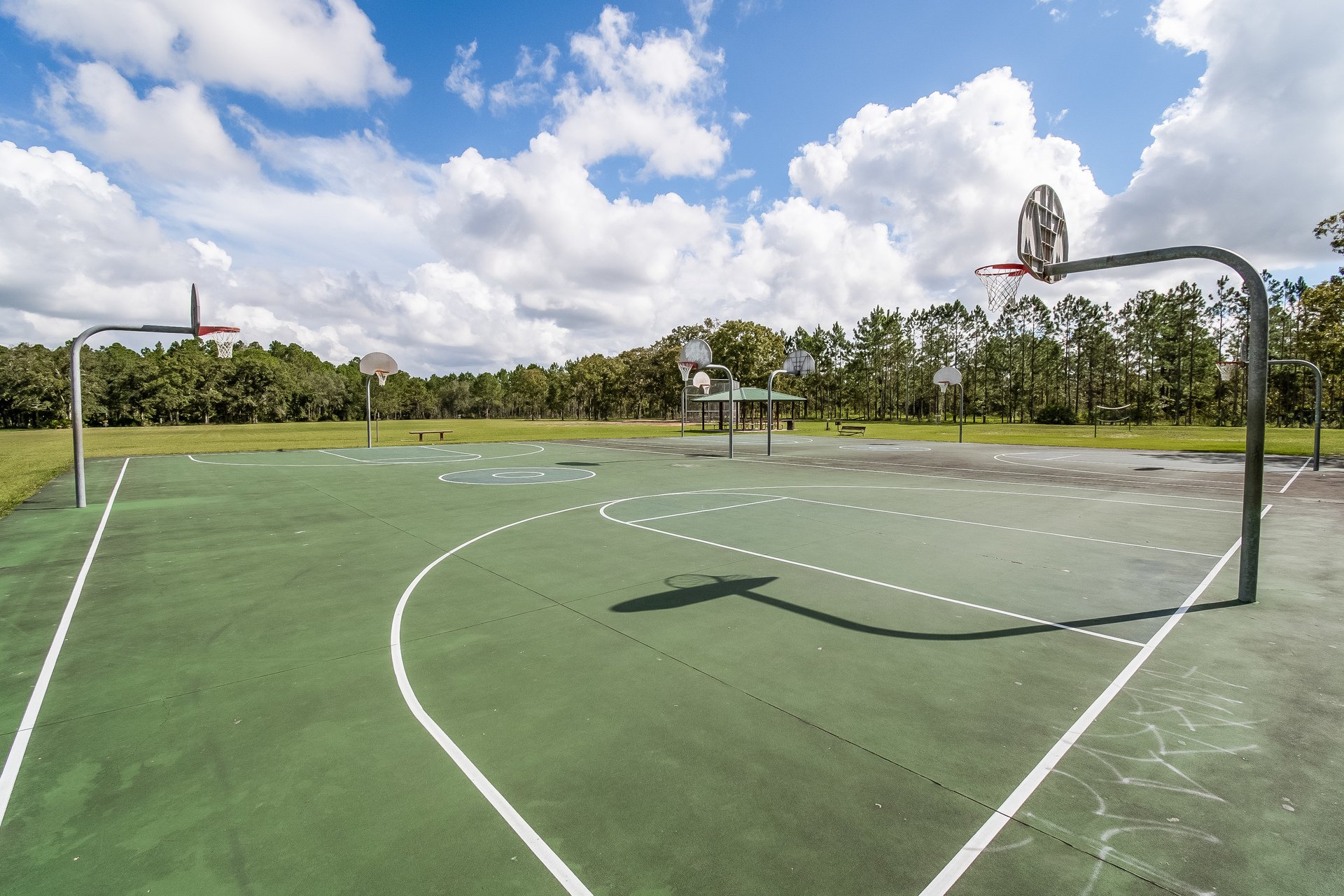 Basketball courts amenities 