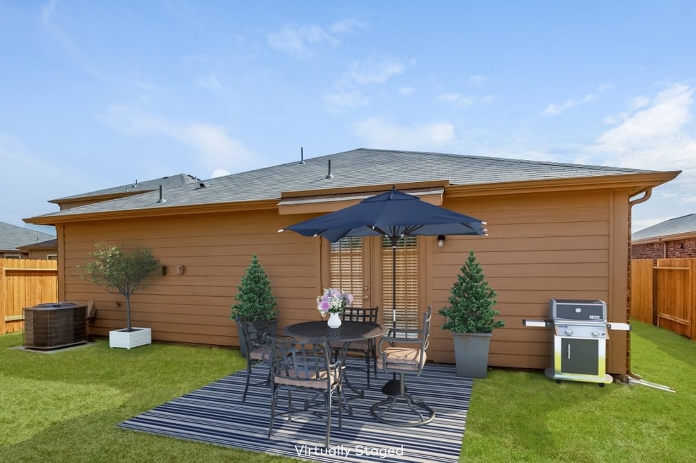 Virtual staging backyard