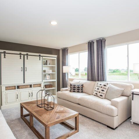 006-photo-family-room-6186135-478x478-c